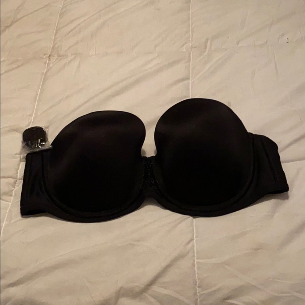 Black Strapless Bra